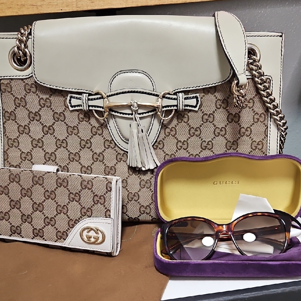Gucci Emily Beige and Cream Shoulder Bag, matching wallet and Gucci sunglasses.